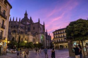 Segovia Cathedral Entrance Ticket - Where to Meet and How to Time Your Arrival at the Front Entrance
