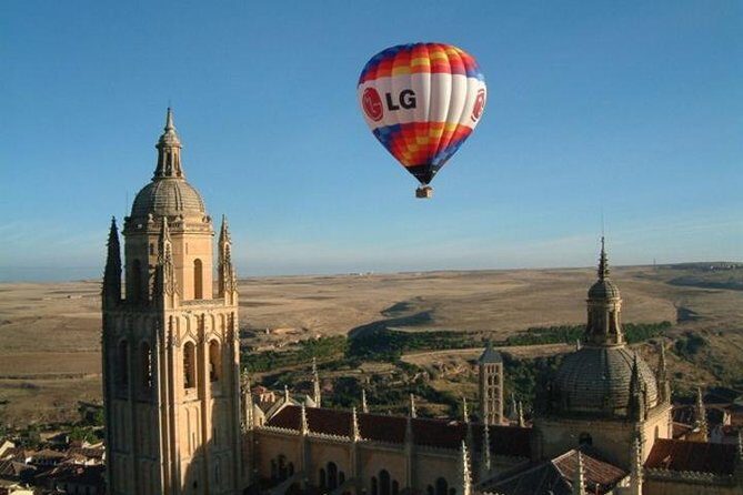 Segovia from the Skies: Sunrise Balloon Ride - The sights in the sky: cathedral, aqueduct, and Alcázar angles
