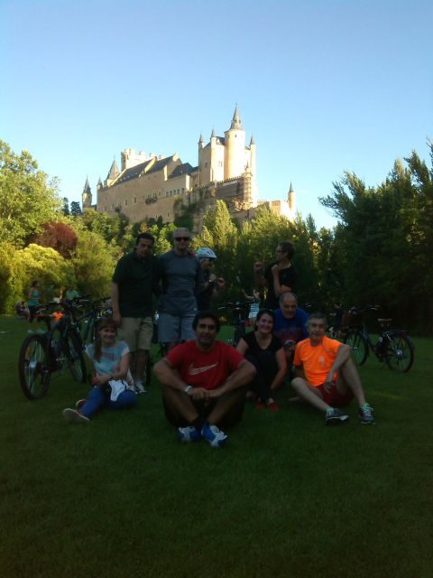 Segovia: guided route on an electric bicycle (ebike) - From Aqueduct Views to Plaza del Azoguejo