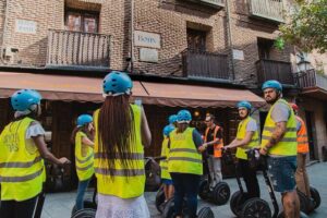 Segway Ride in the Old City of Madrid - From meeting point to first controls: the training moment