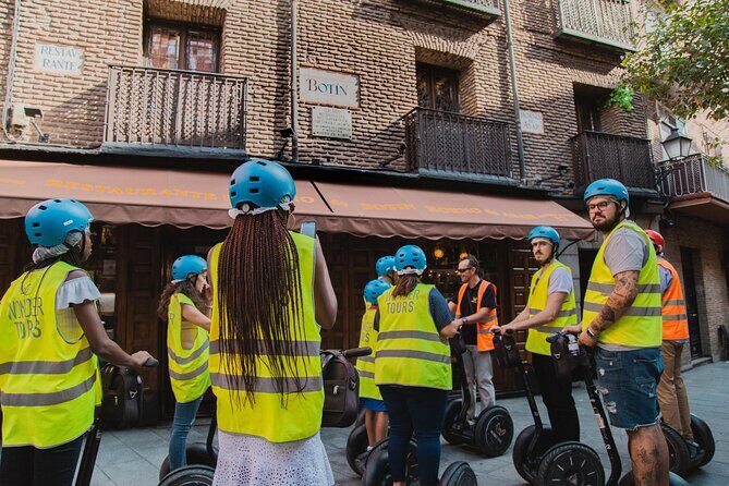 Segway Ride in the Old City of Madrid - From meeting point to first controls: the training moment
