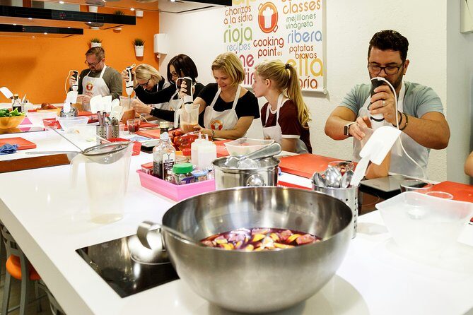 Spanish Cooking Class Paella Tapas and Sangria in Madrid - Getting there: the practical Madrid meeting point