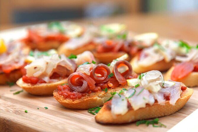 Tasty Tapas & Drinks Tour with a Rooftop Included - Barrio de las Letras: starting in Madrid’s writers’ quarter with an easy first bite