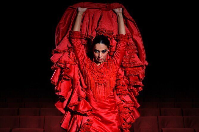 Tickets for the Authentic Flamenco Show at the Madrid Theater - The show in one hour: singing, dance, and guitar that keep momentum