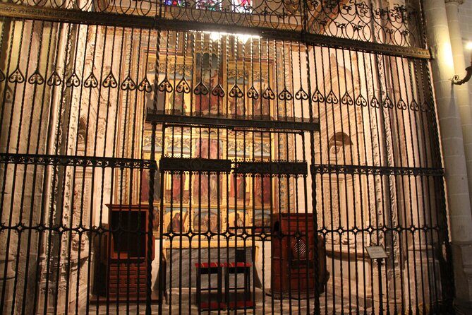 Toledo Half Day Tour with Cathedral, St Tome Church & Synagoge - Santo Tomé church: where El Greco’s Burial of the Count of Orgaz anchors the visit