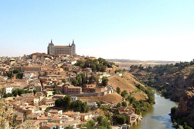 Toledo Highlights Tour for Explorers from Madrid - Bus Narration + Bilingual Guide: How You Get the Stories Behind the Stones