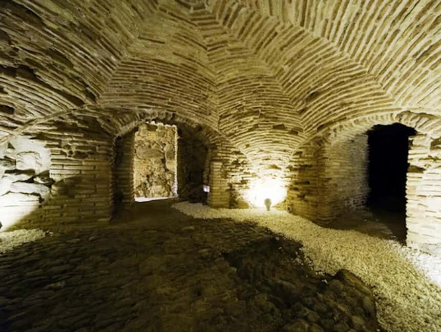 Toledo: Underground Guided Tour with Entry Ticket - The 90-minute underground walk: how the timing feels in real life