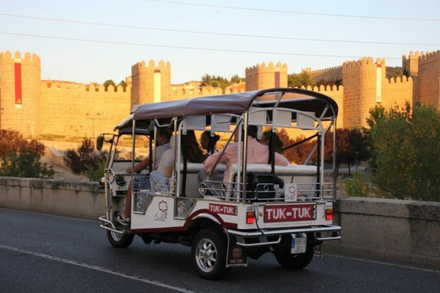 Tour Guiado En Tuk Tuk Recorre Avila De La Forma Mas Comoda - The monumental loop: what you’ll see along the way