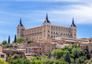 TOUR “ TOLEDO TODO EN UNO ” - Alcázar of Toledo and Posada de la Hermandad: The City’s Big-Moment Drama